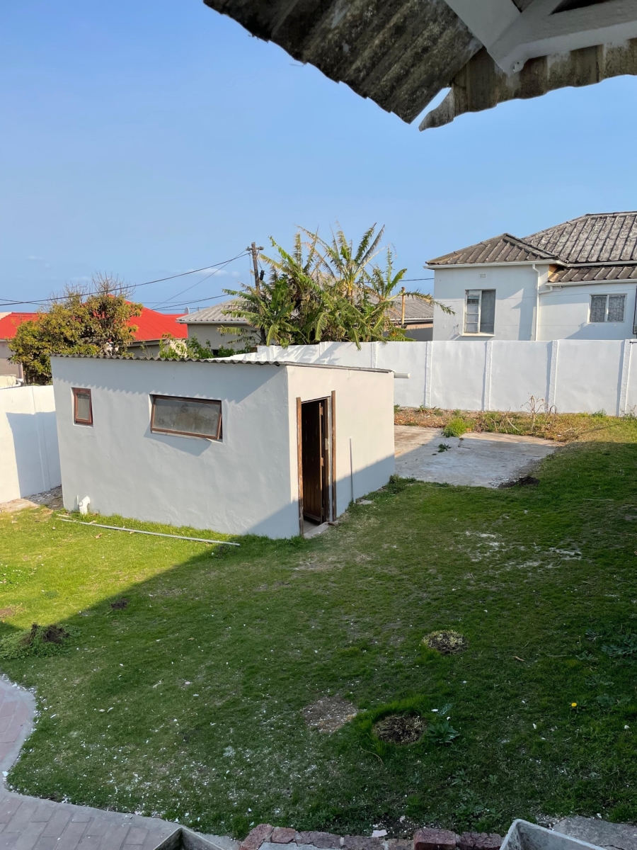 To Let 4 Bedroom Property for Rent in West Bank Eastern Cape